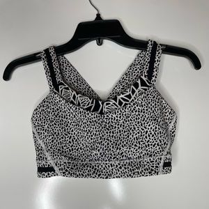 Lululemon Rack Pack Bra Miss Mosaic White Posey Black White size 8.
